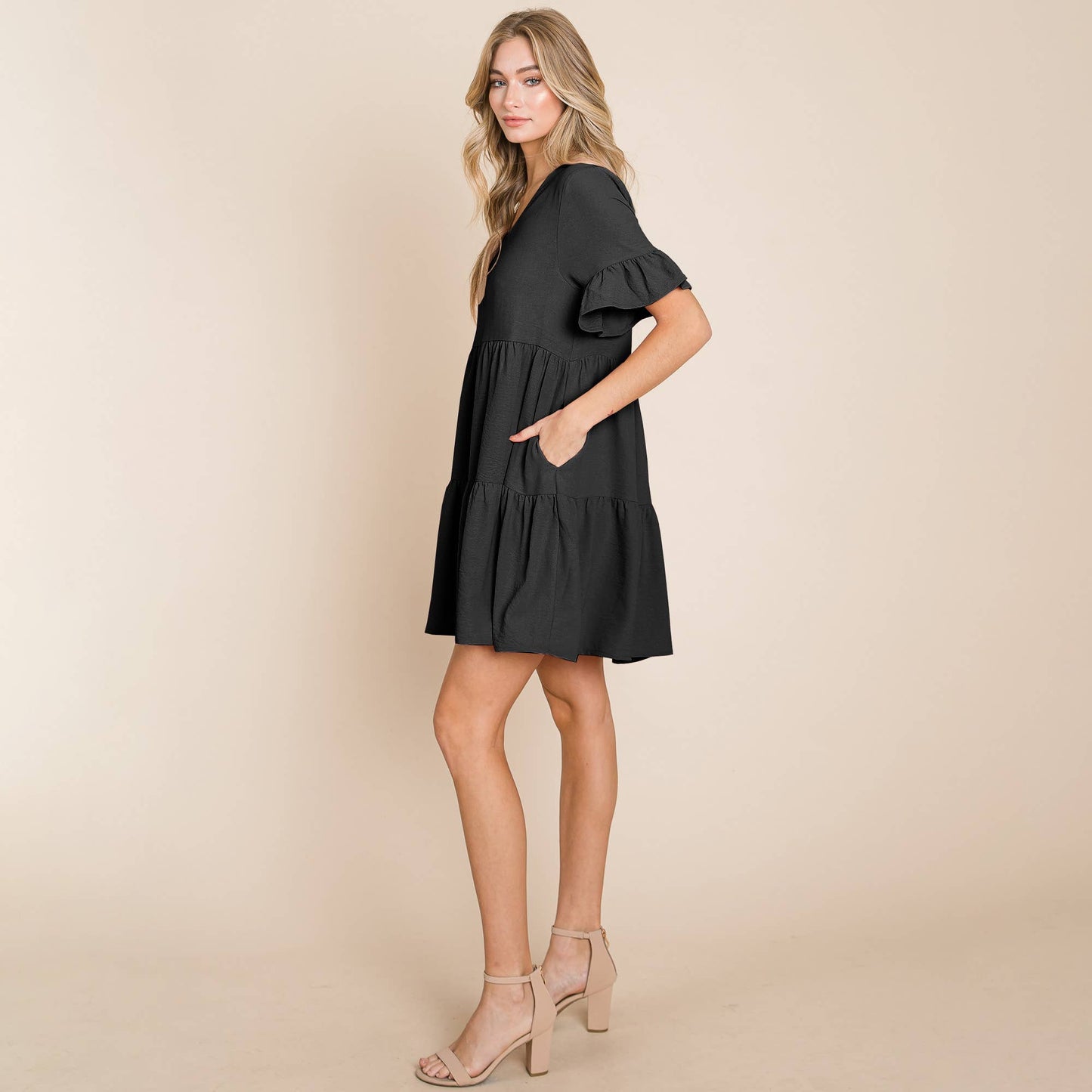Layered Pleated Flutter Ruffle Sleeve  Tiered Dress: Black / Medium 8-10
