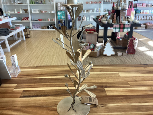 Gold candlestick holder with leaves and berries