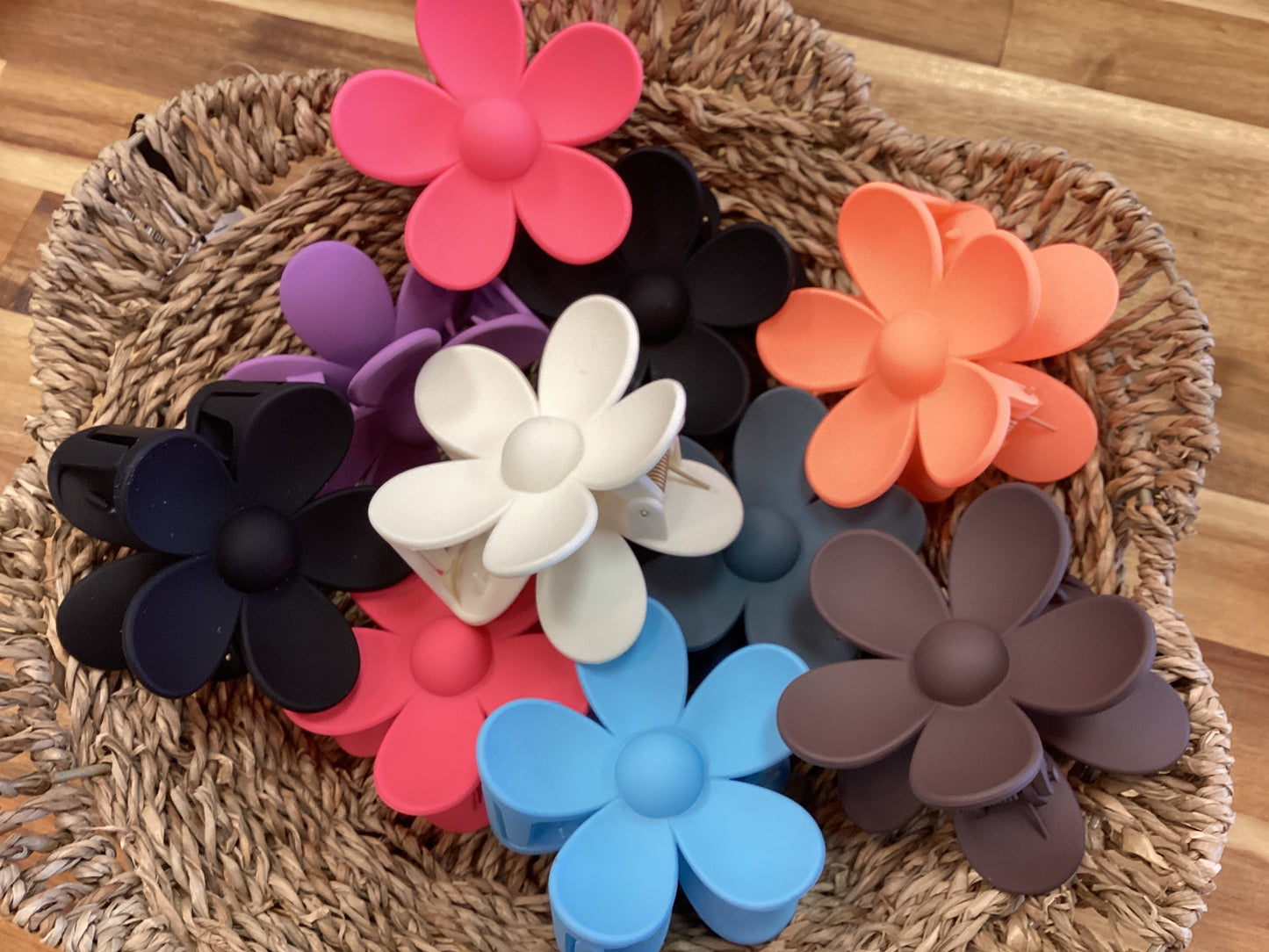 Daisy Flower Days Hair Claw clip…multiple colors