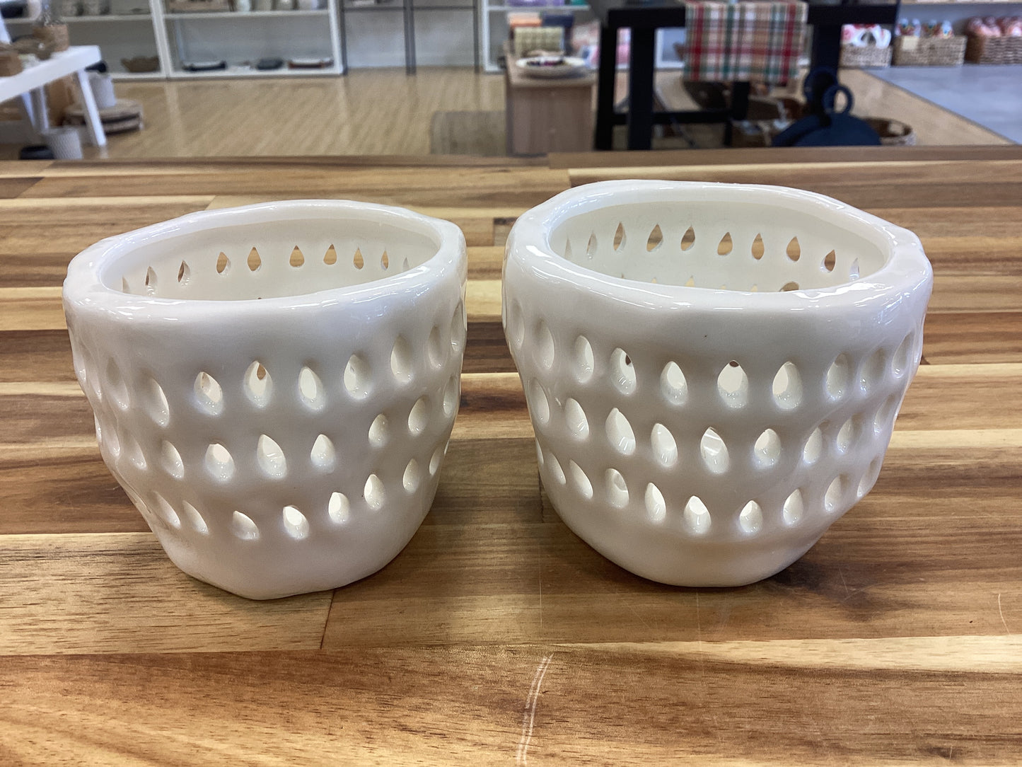 Tealight votive holder, white stoneware