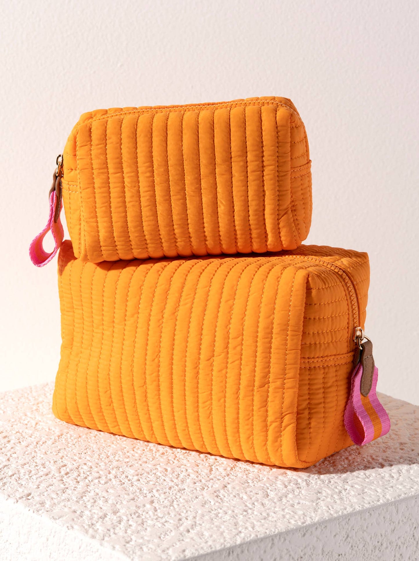 EZRA LARGE COSMETIC BAG: Pink