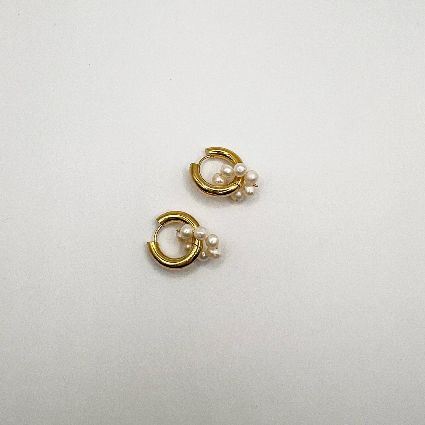 Pearls & Gold Hoop Earrings