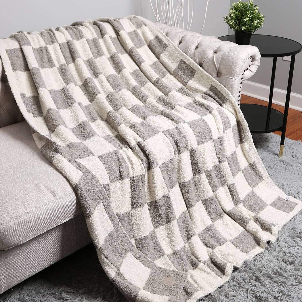 Checkerboard Throw Blanket: Pink