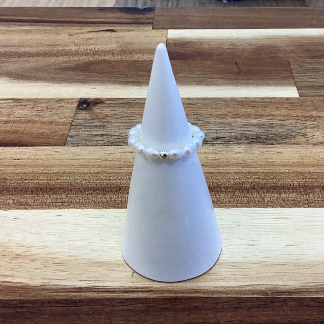 Glee Sweet N Simple ring/white pearl