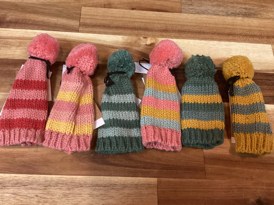 4” Knitted hat bottle topper