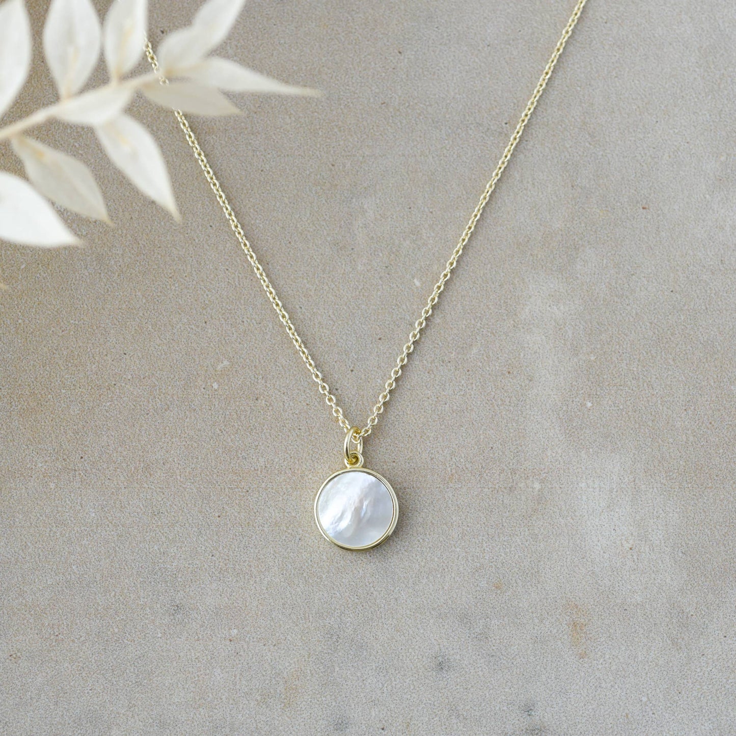 Alluring Necklace-Mother of Pearl: Gold/Mother Of Pearl