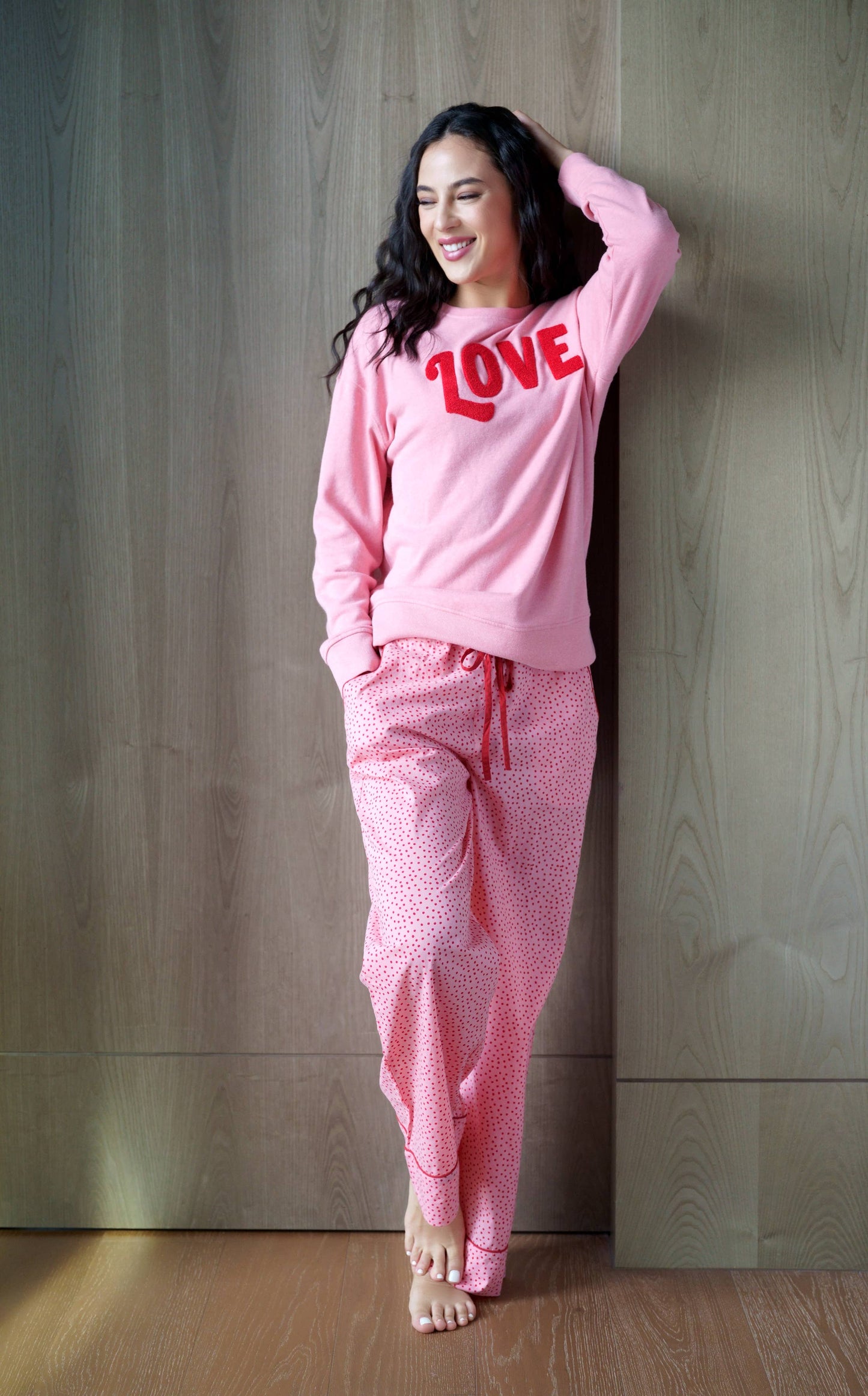 ASSORTED SET OF 6 "LOVE" SWEATSHIRTS, PINK