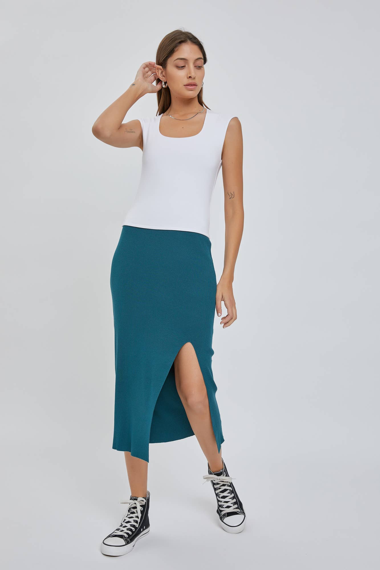 BASIC CAP SLEEVE KNIT TOP: Medium / Black