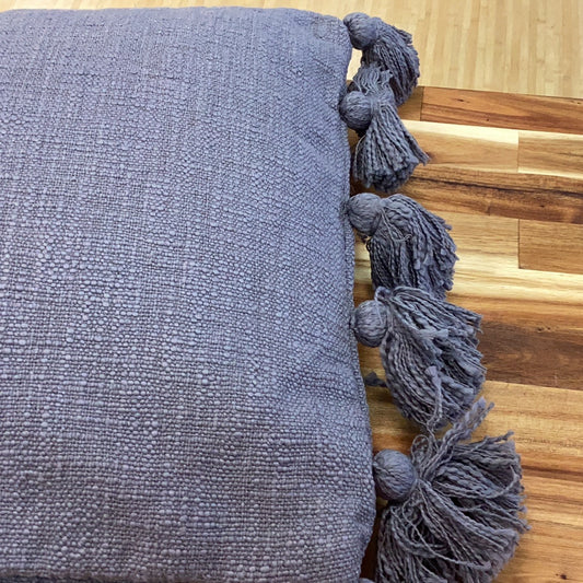 24”x16” lumbar pillow with tassels… grey