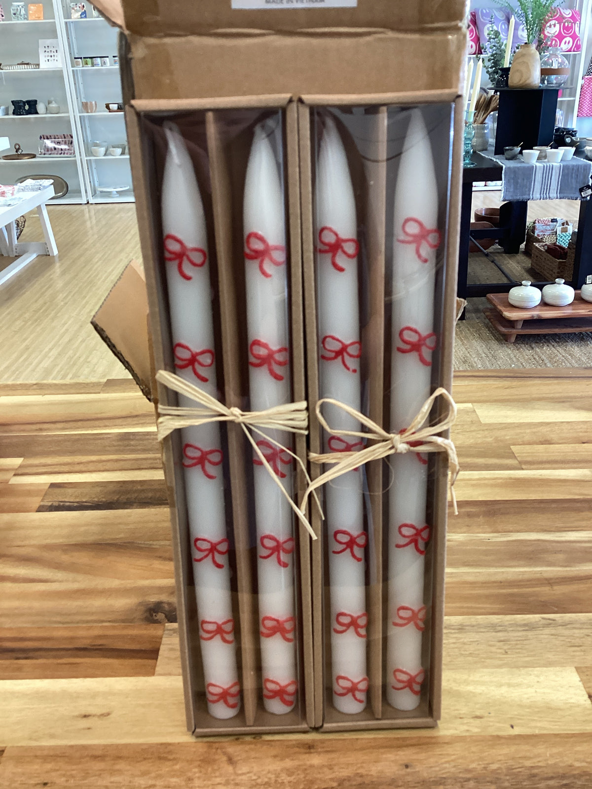 Red bow taper candle, set of 2