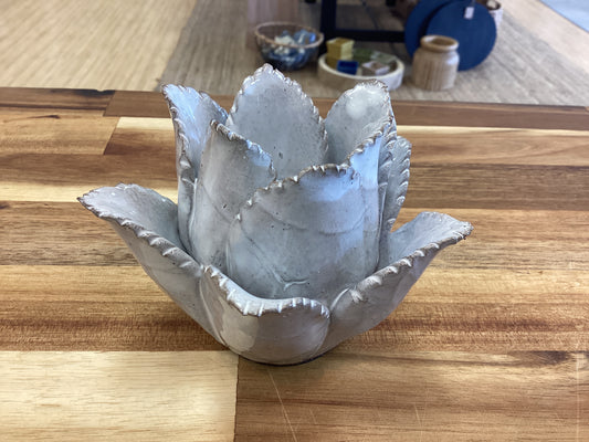 Terra-Cotta flower Tealight holder white