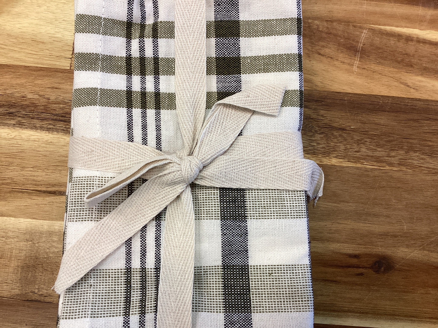 18” sq napkin, green/ white/ black plaid