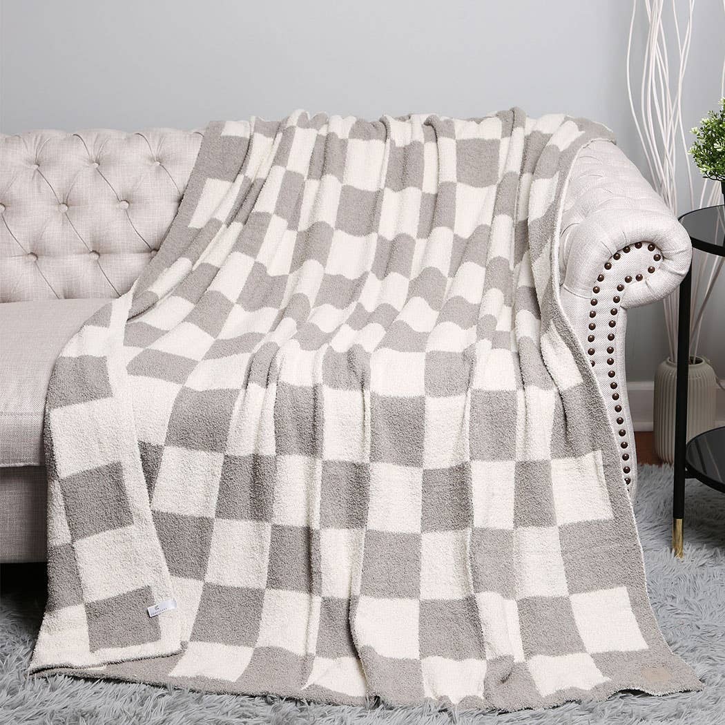 Checkerboard Throw Blanket: Pink