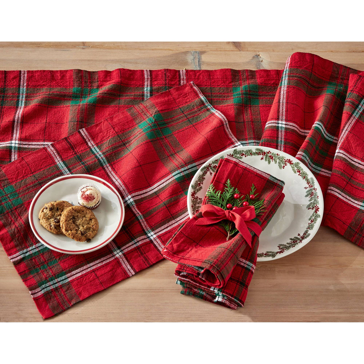 Christmas Sleigh Ride Holiday Plaid Napkin Set of 4 - Red