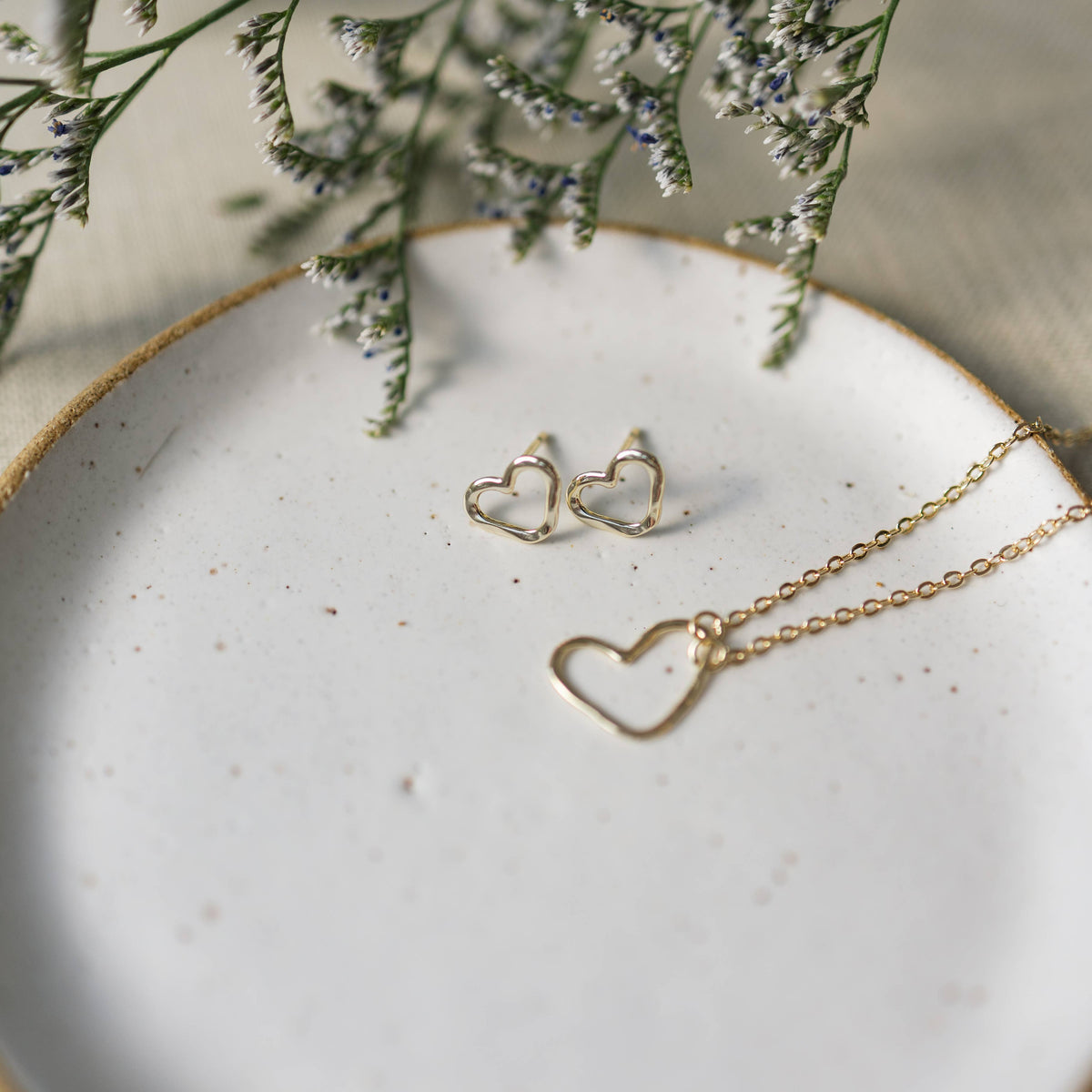 Amore Necklace: Silver