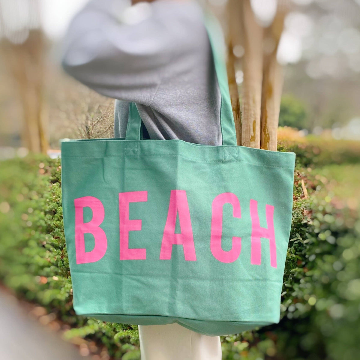 Well Made Beach Canvas Tote: Ocean