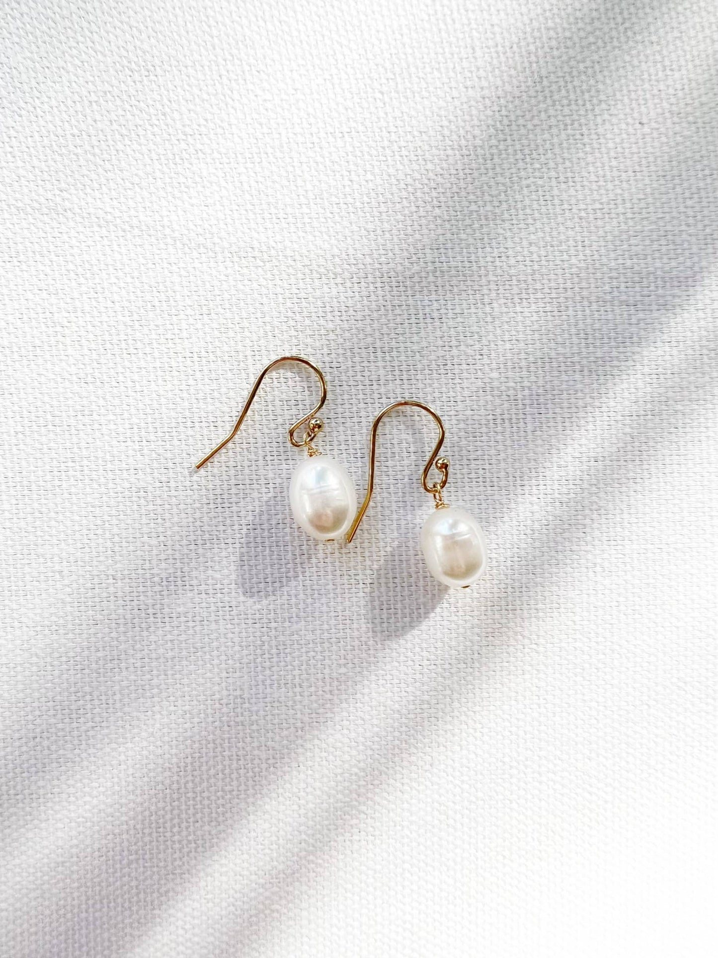 Kaia Freshwater Pearl Dangle Earrings Gold / Silver: 14k Gold Filled