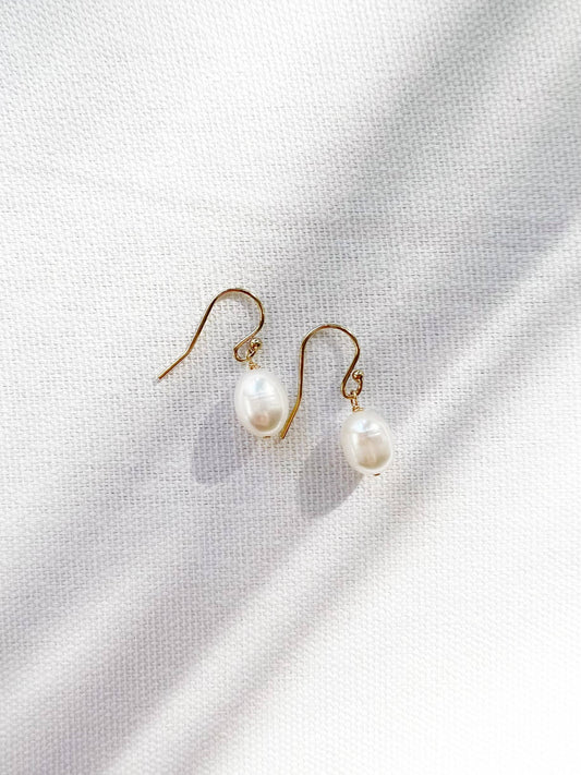 Kaia Freshwater Pearl Dangle Earrings Gold / Silver: 14k Gold Filled