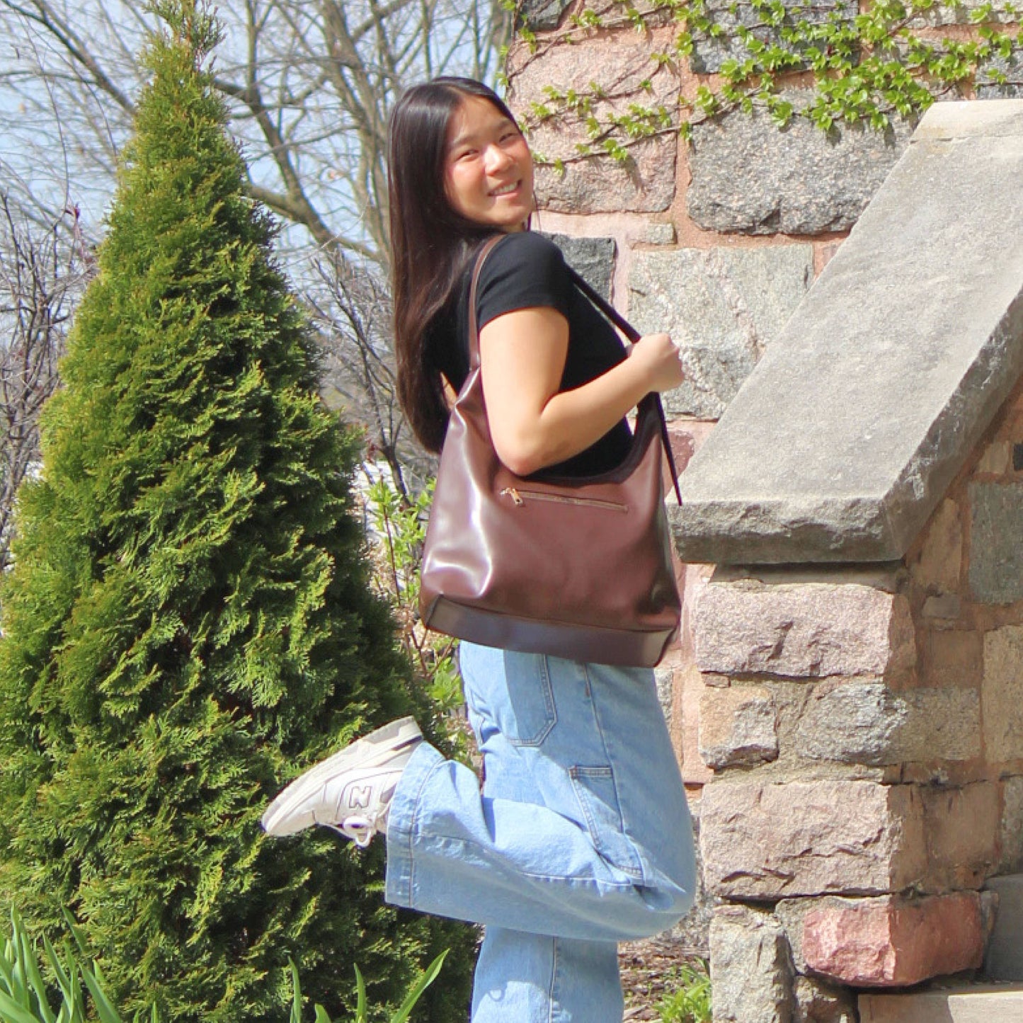 NEW! Brit Hobo: Black