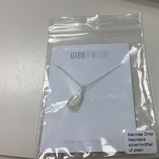 Marmee drop necklace silver/ mother of pearl