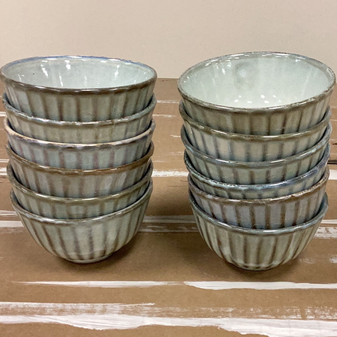 Stoneware pleated bowl