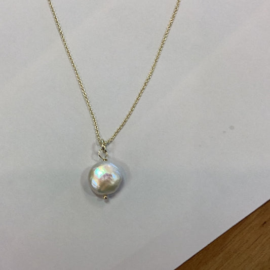 Liv necklace silver/ white pearl