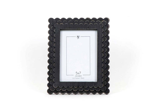 11804 - 8x10x.1 wood photo frame (SCALLOP) black (5x7 pic)
