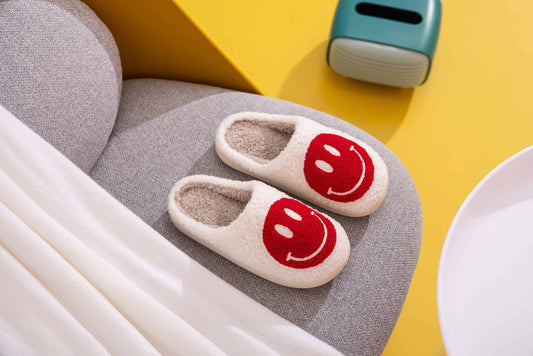 Happy Face Comfort Fluffy Fur Slider Slipper for adult: Medium / White/Red