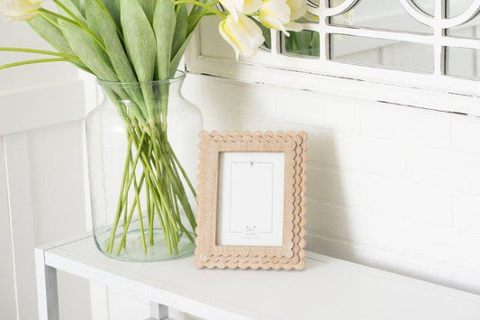 11845 - 8x10x1 wood photo frame (SCALLOP) ntrl (5x7) pic
